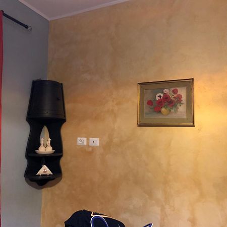 Fiumicinoa57 Acomodação com café da manhã Exterior foto